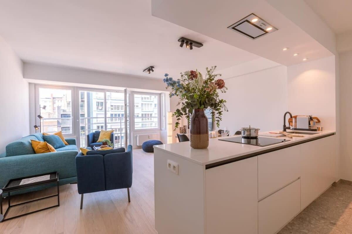 Huswell - Lovely Apartment With Lateral Sea View And Parking Ostende Exterior foto