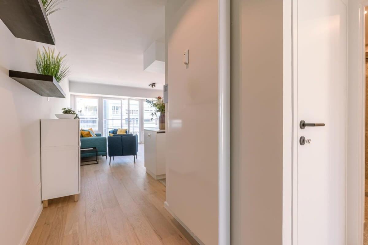 Huswell - Lovely Apartment With Lateral Sea View And Parking Ostende Exterior foto